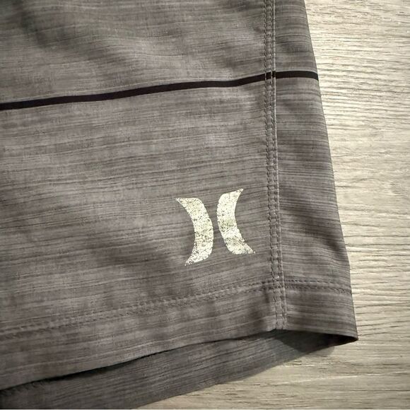 Hurley Grey Stripe Phantom Pinline Boardshorts Swim Board Shorts Size 32 - Picture 7 of 11
